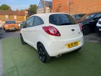 Begagnad Ford Ka Zetec 69 HK (50 kW) 2016 Vit Halvkombi