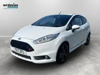 Used Ford Fiesta ST 2017 Frozen white Hatchback