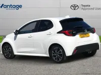 Used Toyota Yaris Design 113 HP (83 kW) 2022 White Hatchback