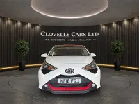 Used Toyota Aygo x-press 71 HP (52 kW) 2018 White Hatchback