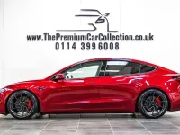 Używany Tesla Model 3 Performance 461 kW (627 KM) 2024 Czerwony Sedan/Limuzyna