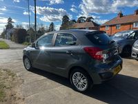 Usado Ford Ka Plus Zetec 85 HP (62 kW) 2019 Cinzento Citadino