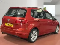Used VW Golf VII SE 110 HP (80 kW) 2015 Red Hatchback