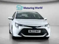 Used Toyota Corolla 122 HP (89 kW) 2022 White Hatchback