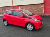Usado Toyota Aygo X-play 69 CV (50 kW) 2018 Utilitario