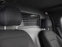 Used Land Rover Defender 247 HP (181 kW) 2024 White SUV