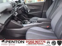 Used Peugeot 2008 Allure Premium 129 HP (94 kW) 2020 White SUV