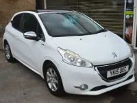 Used Peugeot 208 Style 82 HP (60 kW) 2015 White Hatchback