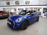 Usado Mini Cooper Hatch 2020 Azul Utilitario