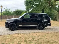 Used Land Rover Range Rover Vogue SE 306 HP (225 kW) 2016 Black SUV