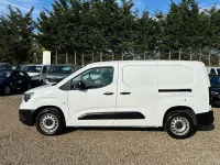 Used Vauxhall Combo 100 HP (73 kW) 2021 White MPV