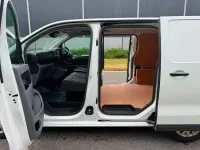 Used Citroën Dispatch 100 HP (73 kW) 2019 White MPV