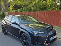 Begagnad Lexus UX 184 HK (135 kW) 2021 SUV