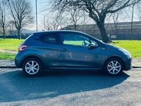 Used Peugeot 208 Style 82 HP (60 kW) 2015 Grey Hatchback