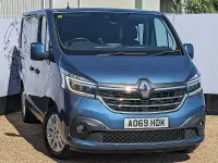Used Renault Trafic 2019 Blue MPV