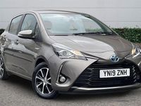 Second-hand Toyota Yaris Hybrid 101 CP (74 kW) 2019 Auriu Hatchback