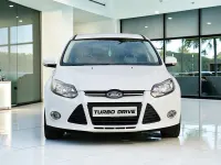 Used Ford Focus Zetec 2012 White Hatchback