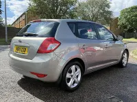 Used Kia Ceed 126 HP (92 kW) 2010 Silver Hatchback