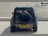 Käytetty Land Rover Defender SE Dynamic 249 HP (183 kW) 2023 Sininen Katumaasturi