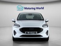 Usado Ford Fiesta Trend 100 HP (73 kW) 2023 Branco Citadino