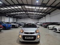 Used Kia Picanto 84 HP (61 kW) 2015 Silver Hatchback