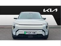 Usado Kia EV3 Air 147 kW (201 HP) 2025 Prateado SUV
