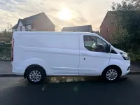 Used Ford Transit Custom Limited 130 HP (95 kW) 2020 White Van