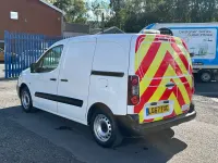 Used Citroën Berlingo 100 HP (73 kW) 2017 White MPV