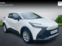 Used Toyota C-HR 140 HP (102 kW) 2024 White SUV