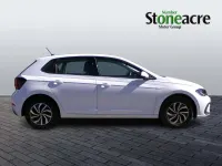 Used VW Polo Life 95 HP (69 kW) 2024 White Hatchback