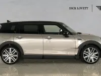 Usado Mini Cooper Clubman Exclusive 134 CV (98 kW) 2022 Gris Familiar