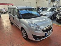 Second-hand Vauxhall Combo 95 CP (69 kW) 2018 Argintiu Van