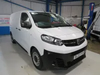 Used Vauxhall Vivaro 100 HP (73 kW) 2023 White MPV