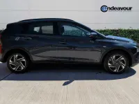 Begagnad Hyundai Bayon SE 2023 Grå SUV