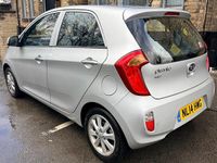 Used Kia Picanto 68 HP (50 kW) 2014 Silver Hatchback