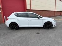 Used Seat Leon FR Sport 190 HP (139 kW) 2019 White Hatchback