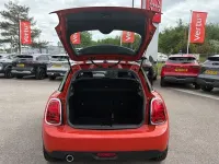 Usado Mini Cooper Classic 136 HP (100 kW) 2020 Citadino