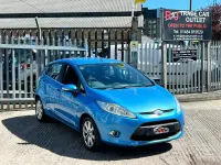 Second-hand Ford Fiesta Zetec 2010 Albastru Hatchback