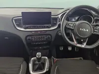 Używany Kia Ceed GT-Line 160 KM (117 kW) 2022 Biały Hatchback