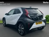 Used Toyota Aygo X 72 HP (52 kW) 2024 Pure white bitone (solid paint) SUV