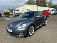 Usado VW Beetle Design 105 HP (77 kW) 2016 Cinzento Citadino