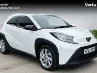 Used Toyota Aygo X PURE 72 HP (52 kW) 2023 Pure white (solid paint) SUV