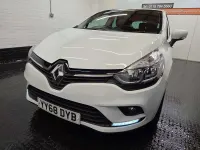 Used Renault Clio Iconic 2018 White Hatchback