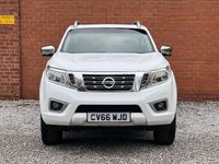 Used Nissan Navara Tekna 2017 White Pickup