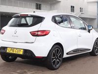 Used Renault Clio IV Dynamique 73 HP (53 kW) 2016 White Hatchback