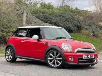Begagnad Mini Cooper D Hatch 2012 Röd Halvkombi