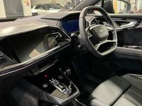 Novo Audi Q4 e-tron Black Edition 250 kW (340 HP) 2026 Branco SUV