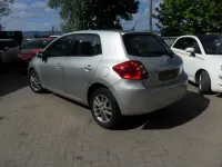 Używany Toyota Auris 2010 Srebrny Hatchback