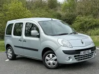 Gebraucht Renault Kangoo Expression 106 PS (77 kW) 2010 Grau Van / Kleinbus