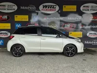 Used Toyota Yaris Design 99 HP (72 kW) 2016 White Hatchback